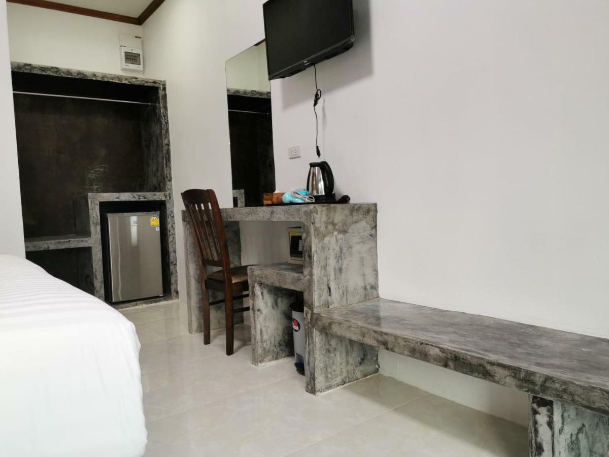 Laila​ place Hotel Ko Lanta Exterior foto