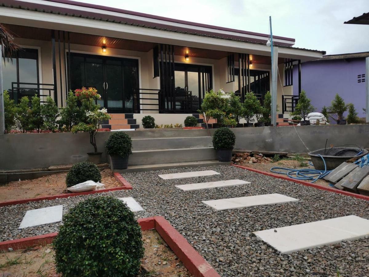 Laila​ place Hotel Ko Lanta Exterior foto